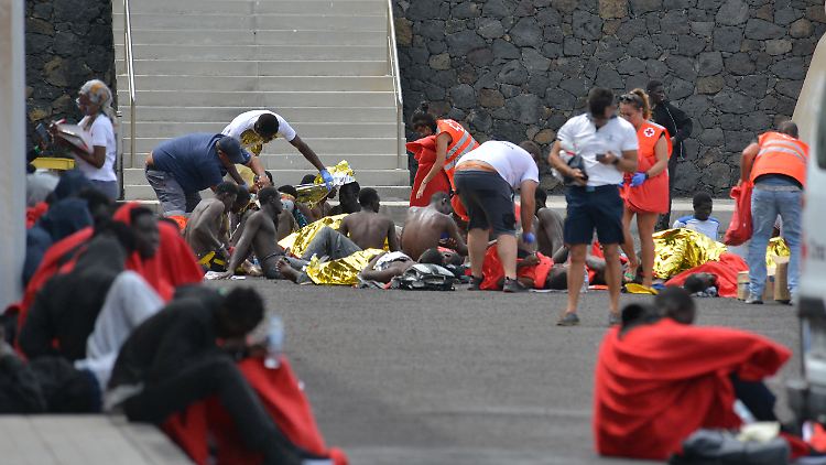 Allein am Mittwoch sollen mehr als 600 Menschen nach El Hierro gebracht worden sein. 