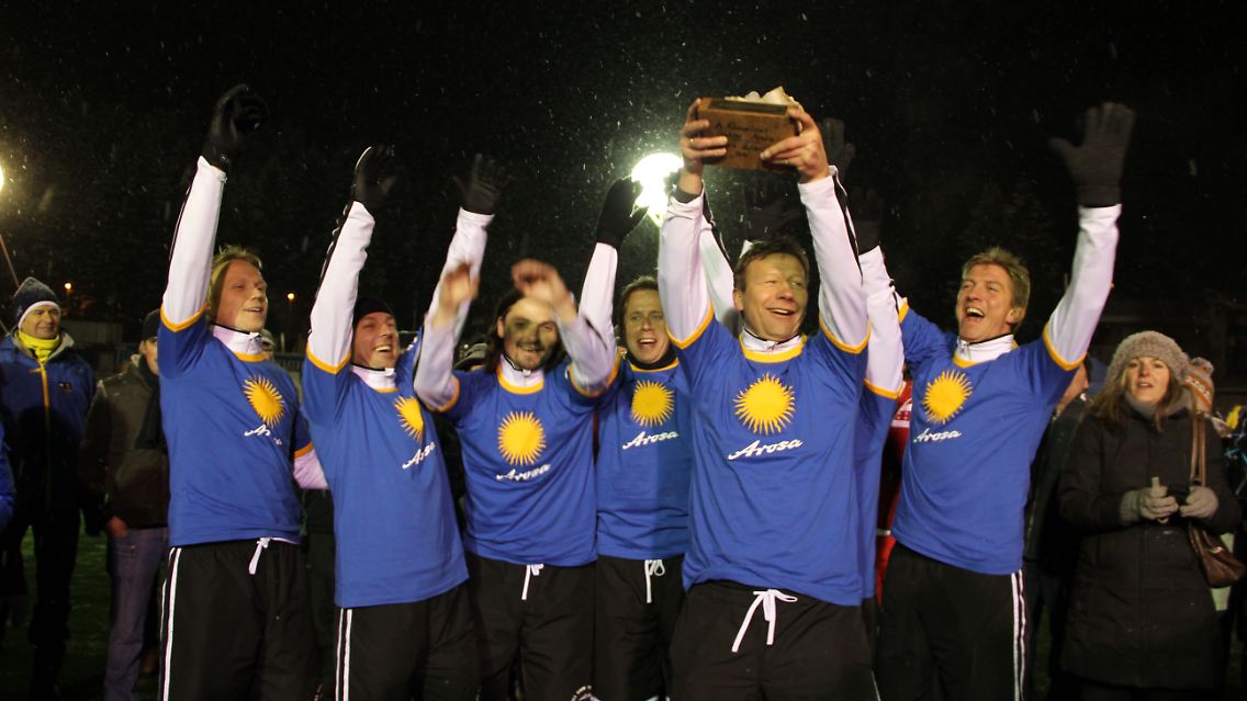 Freuen sich wie Schneekönige: die Premieren-Weltmeister aus Deutschland.