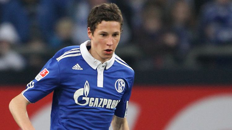 "Mein Traum wäre es, mal für FC Barcelona oder Real Madrid zu spielen", so Draxler. Bis dahin muss er mit dem FC Schalke Vorlieb nehmen. Auch nicht gerade das schlimmste Schicksal. 