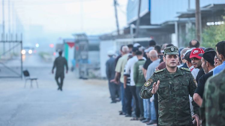Aus dem Gazastreifen kamen Tausende Bewohner mit einer Arbeitsgenehmigung nach Israel.