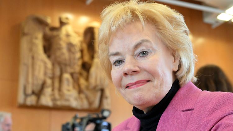 Sie ist die Vorsitzende der AfD-nahen Desiderius-Erasmus-Stiftung: Erika Steinbach.
