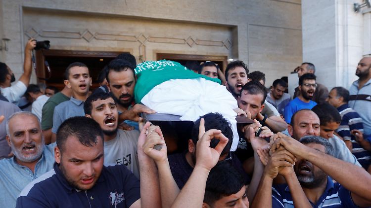Einer der beiden getöteten Hamas-Funktionären wurde bereits beerdigt.