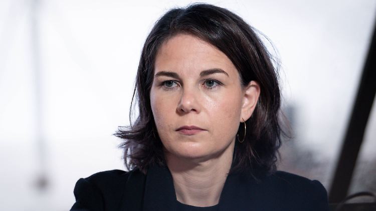 Baerbock will an der humanitären Hilfe für rund zwei Millionen Palästinenser festhalten. 