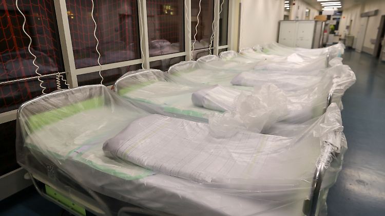 Die wirtschaftliche Lage vieler Kliniken in Deutschland ist schwierig. Weitere Insolvenzen würden zu weniger Betten und weniger Behandlungen führen.