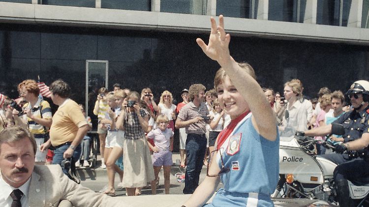 Retton auf einer Parade in Dallas im Anschluss an die Olympischen Sommerspiele 1984.