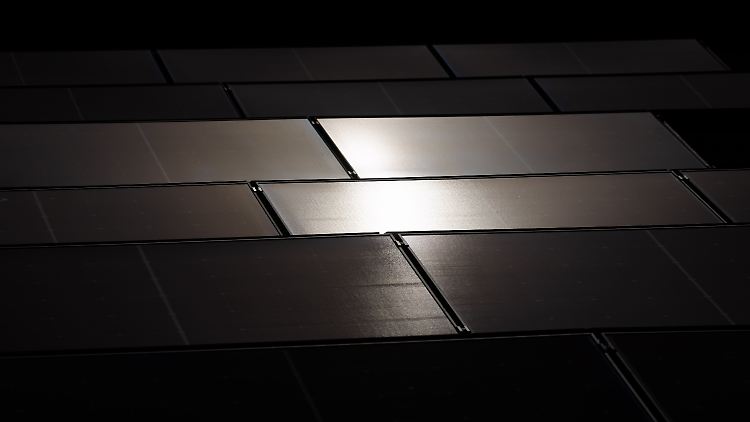 Der Bundesverband Solarwirtschaft (BSW) schätzt, das bislang nur zehn Prozent der Gewerbedächer über eine Photovoltaik-Anlage verfügen.