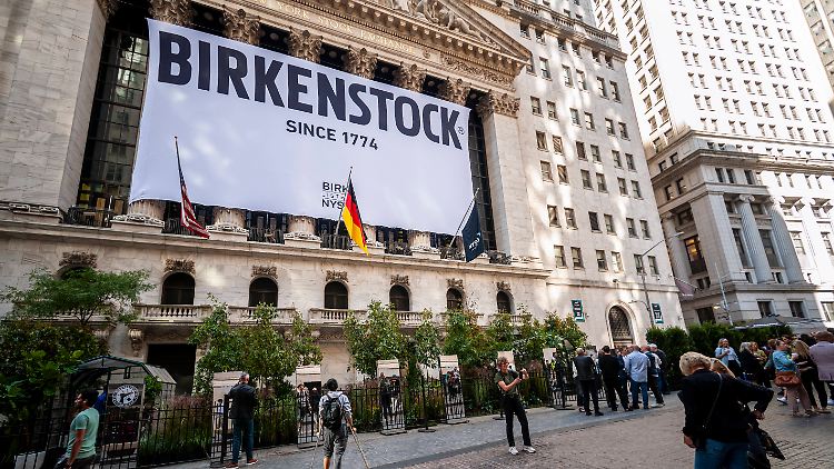 Der Start für Birkenstock verlief nicht so, wie man es sich erhofft hatte.