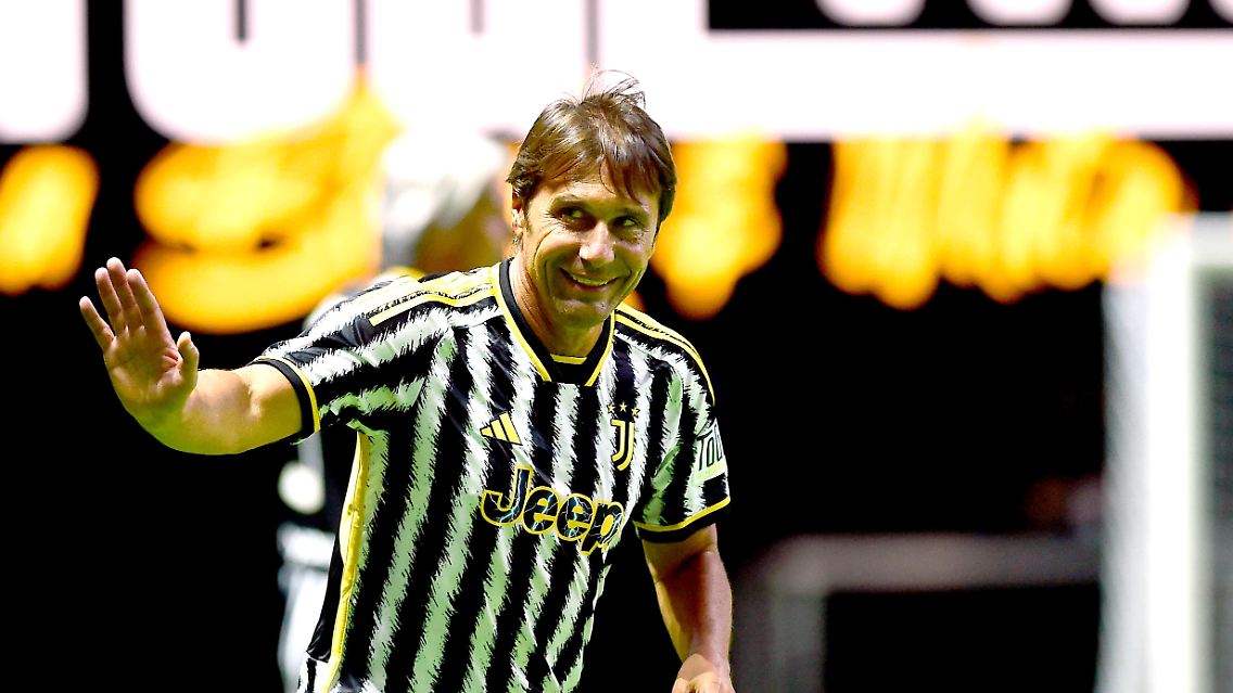 Antonio Conte, hier im Juve-Trikot, lehnt das Neapel-Interesse ab.