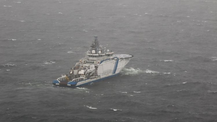 Das Offshore-Schiff Turva patrouilliert an der Pipeline zwischen Estland und Finnland.