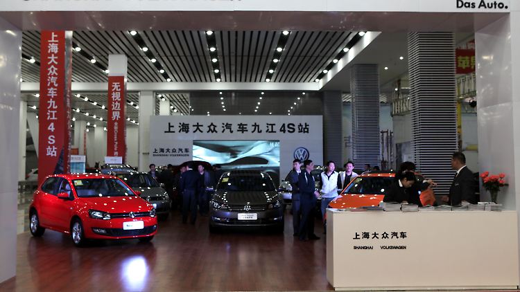 VW bekommt in China vor allem Druck von heimischen Produzenten.