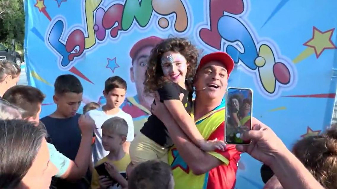 Israel_Clown_Kinder2.JPG