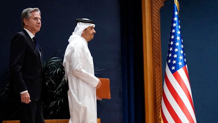 US-Außenminister Blinken mit dem Emir von Katar. 