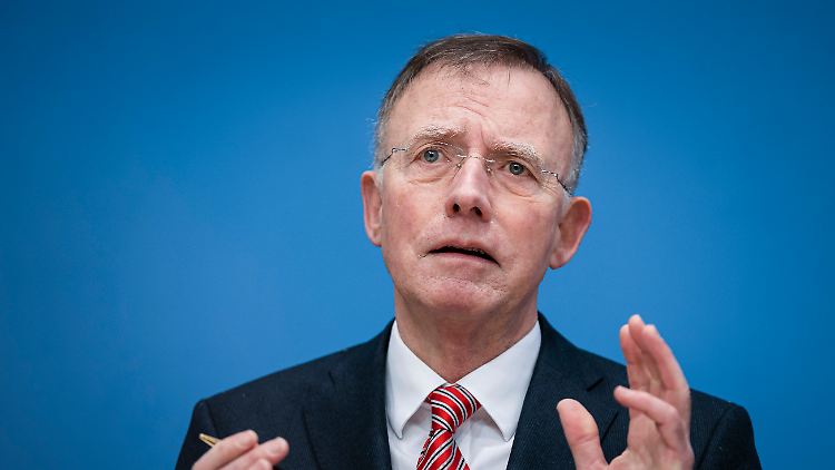 Gerd Landsberg, Hauptgeschäftsführer des Städte- und Gemeindebunds, ist bei einigen Ideen zur Eindämmung der Migration skeptisch.