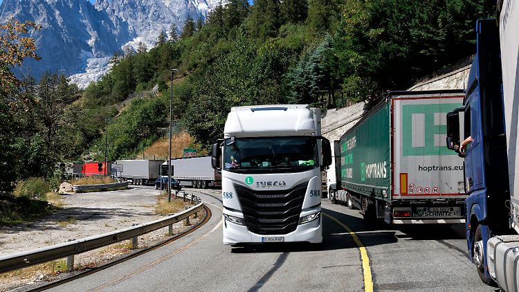 Hunderte Lastwagen passieren normalerweise den Tunnel zwischen Frankreich und Italien.