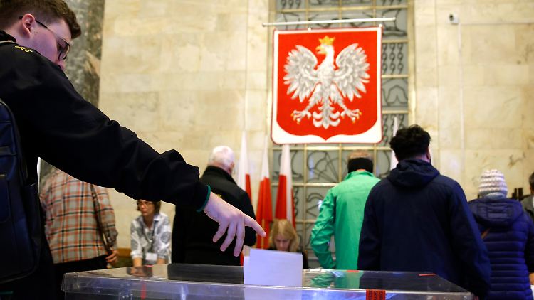 Rund 30 Millionen Wahlberechtigte waren aufgerufen, ein neues Parlament zu bestimmen.