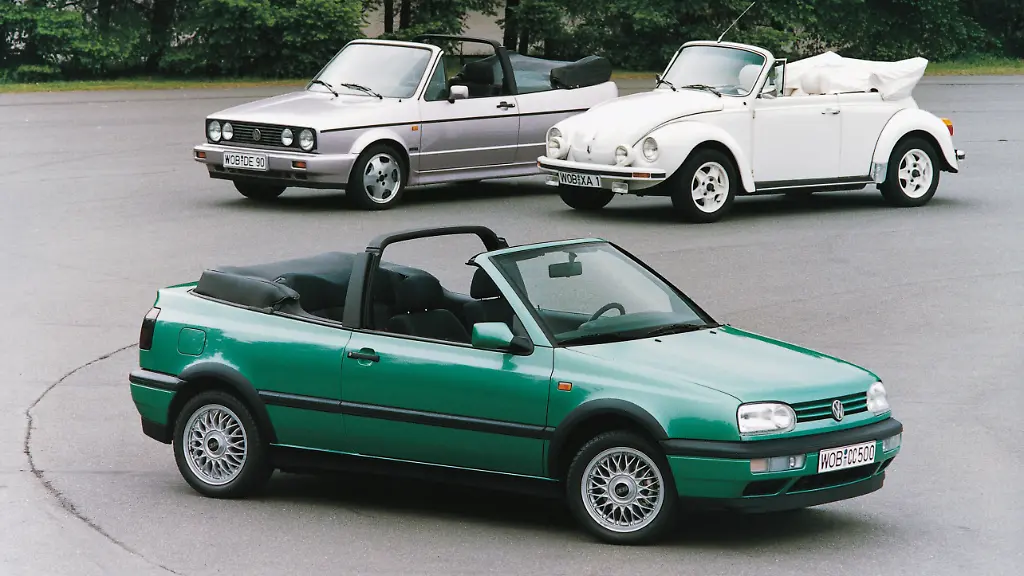 02Volkswagen1303KaeferCabrioletHintenRechtsUndVolkswagenGolfICabrioletHintenLinksUndGolfIIICabrioletVorneQuelleVolkswagenAG