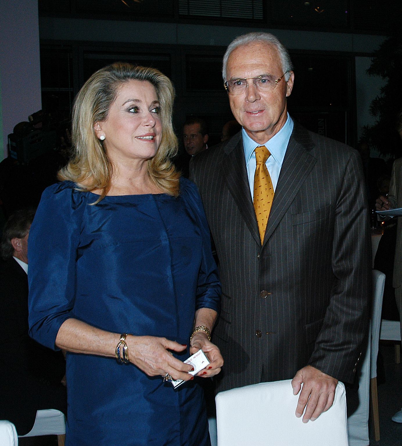 Es gibt nur wenige Stars mit einem Spitznamen, der ein Herrscher- oder Herrscherinnentitel ist. In Deutschland kann sich Ex-Fußballstar Franz Beckenbauer des Beinamens "Der Kaiser" rühmen. In Frankreich wird Filmstar Catherine Deneuve ...