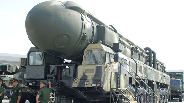 Die russische Interkontinentalrakete vom Typ Topol kann mit Nuklearsprengköpfen bestückt werden. (Archivbild)
