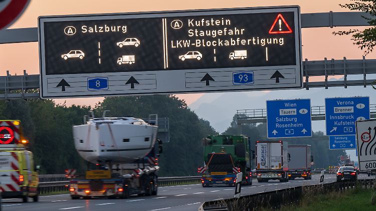 Laut ADAC wird an der Sondierstelle der LKW auf 250 Fahrzeuge pro Stunde begrenzt.