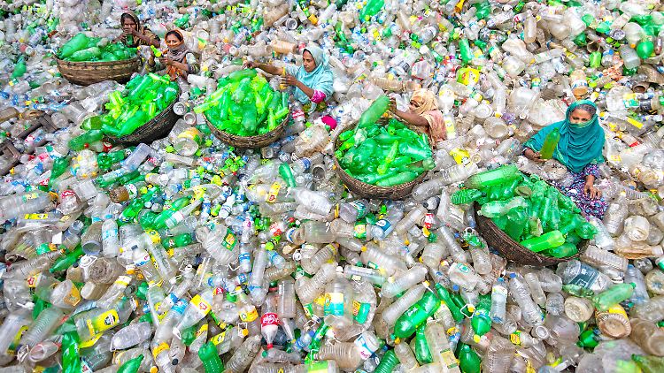 Im südostasiatischen Raum türmt sich der Plastikmüll. 