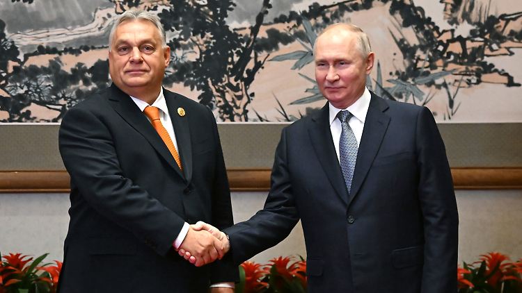 Orban sagt, Ungarn versuche, seine bilateralen Kontakte mit Moskau zu retten.