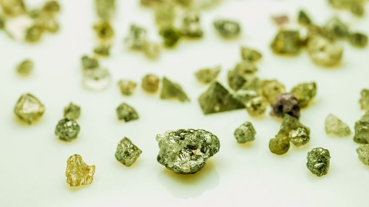 Diamanten vor dem Schliff
