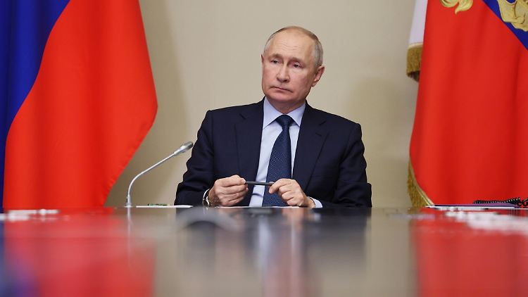 "Russland ist nicht nur Putin", sagt Jelena Kostjutschenko. Und: "Aber dieser Krieg wird von unseren Bürgern geführt."