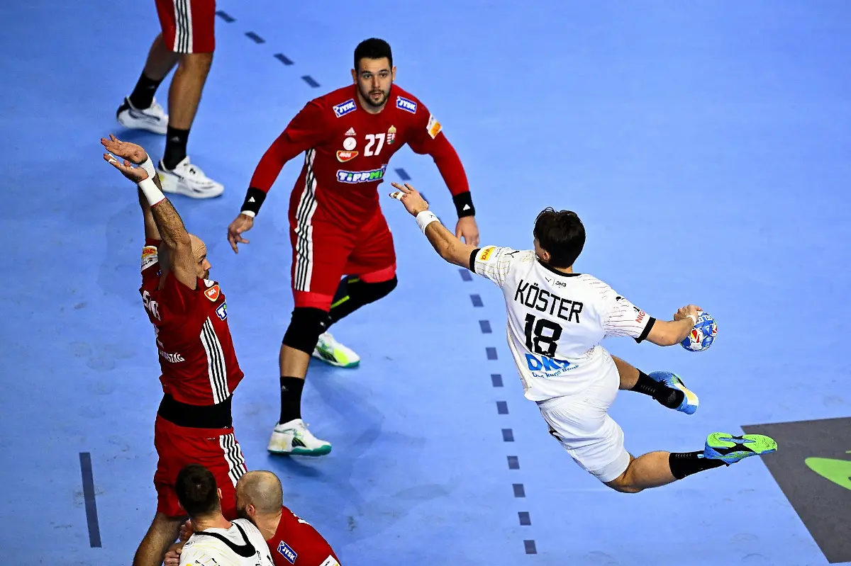 Julian-Koester-r-und-die-DHB-Auswahl-machten-einen-grossen-Schritt-Richtung-Halbfinale