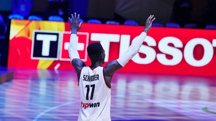 Dennis Schröder will bei den Olympischen Spielen 2024 in Paris die deutsche Fahne tragen.