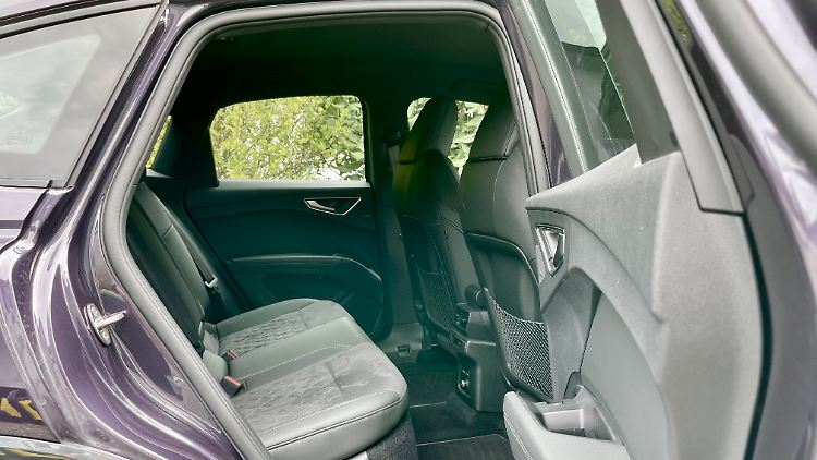 Die zweite Audi-Q4-Reihe zeichnet sich durch ein gutes Maß an Beinfreiheit aus.