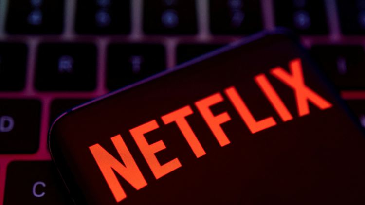 Netflix will die Nutzer verstärkt in werbefinanzierte Angebote lotsen.