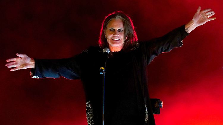 Ozzy Osbourne machte seiner Familie im "The Osbournes Podcast" ein Geständnis.