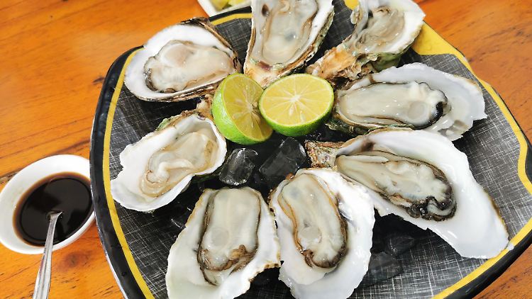 Insgesamt vier Portionen Muscheln orderte die Frau. 