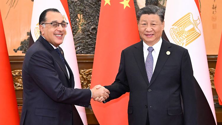 Xi Jinping empfing den ägyptischen Ministerpräsidenten Mustafa Madbuli in Peking.