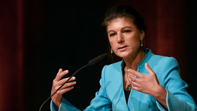 "Wenn, muss es so gut sein, dass es ein Erfolg werden kann.", sagte Wagenknecht bei einer Lesung in Halle.