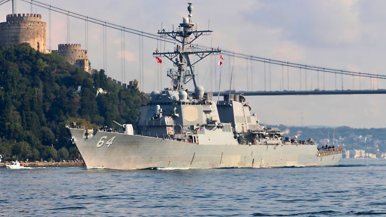 Das US-Kriegsschiff "USS Carney" kreuzt derzeit im Roten Meer.