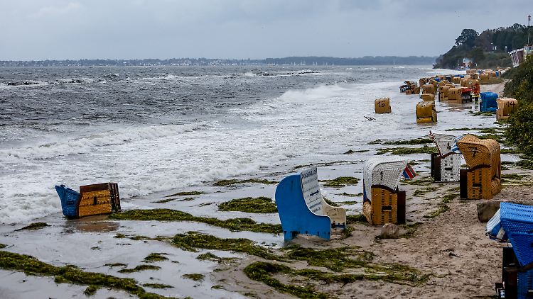 An Teilen der Ostsee erwarten die Behörden eine schwere Sturmflut.