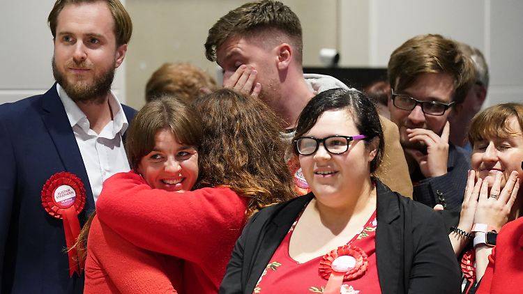 Glückliche Gesichter bei der Labour-Party im Wahlkreis Mid Bedfordshire.