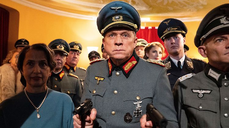 Tötet Hitler: Kommissar Murot (Ulrich Tukur).