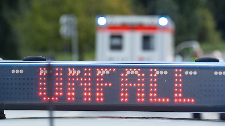 An dem Unfall sollen keine weiteren Fahrzeuge beteiligt gewesen sein.