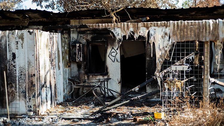 Der Kibbuz Nir Oz nach dem Überfall der Hamas, bei der die Frau und mehrere ihrer Familienangehörigen verschleppt worden sein sollen.