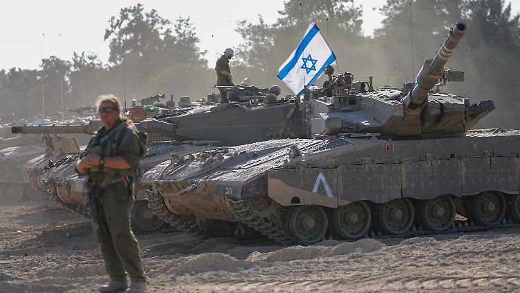 "In den vergangenen Tagen sind Pläne zur Ausweitung der operativen Einsätze gebilligt worden", hieß es von der israelischen Armee.
