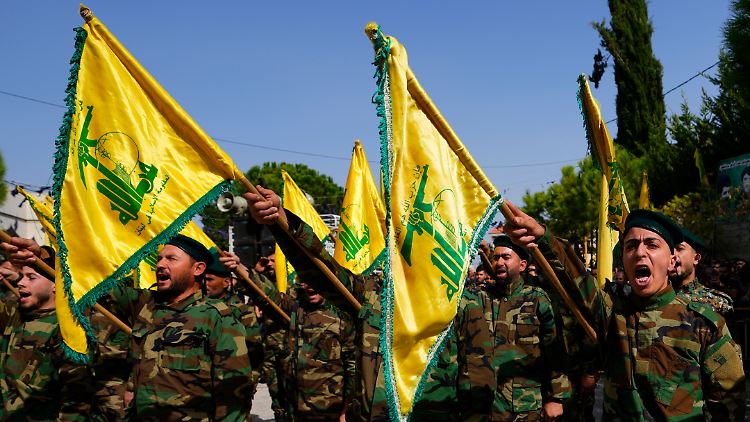 Es besteht die Sorge, dass die vom Iran unterstützte Hisbollah ihre Angriffe auf Israel noch verstärken könnte. 