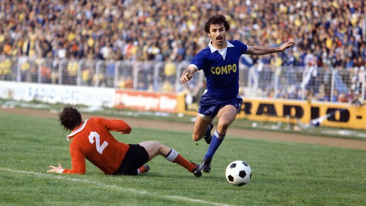 Willibald Weiss im Zweitliga-Spiel gegen den FSV Frankfurt in der Saison 1977/78.