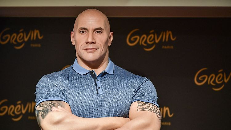 Der aus einer bekannten Wrestler-Familie stammende Dwayne Johnson hat Nachbesserungen an seiner Wachsfigur eingefordert - angefangen bei der Hautfarbe.