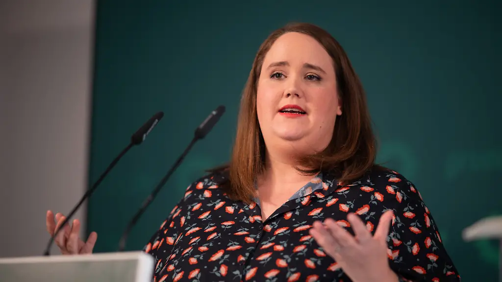 dc537f21e49980646d5d56ee12ea69d6