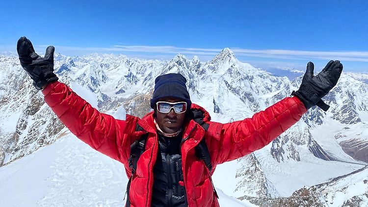 Ghulam Murtaza Sadpara bei der Besteigung des Gasherbrum II in Pakistan (undatierte Aufnahme aus dem Jahr 2021).