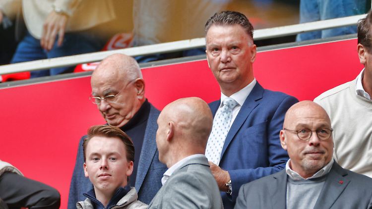 Kann Louis van Gaal den kollabierenden Riesen Ajax retten?