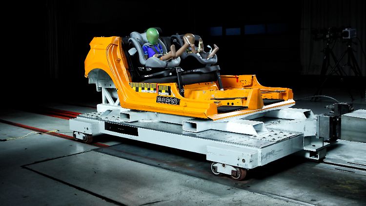 29 Kindersitze hat der ADAC in seinem aktuellen Test bezüglich Sicherheit, Bedienung, Ergonomie und Schadstoffgehalt unter die Lupe genommen.