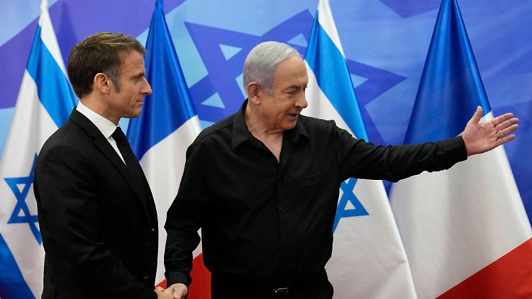 Israels Premier Netanjahu empfängt den französischen Präsidenten Macron.